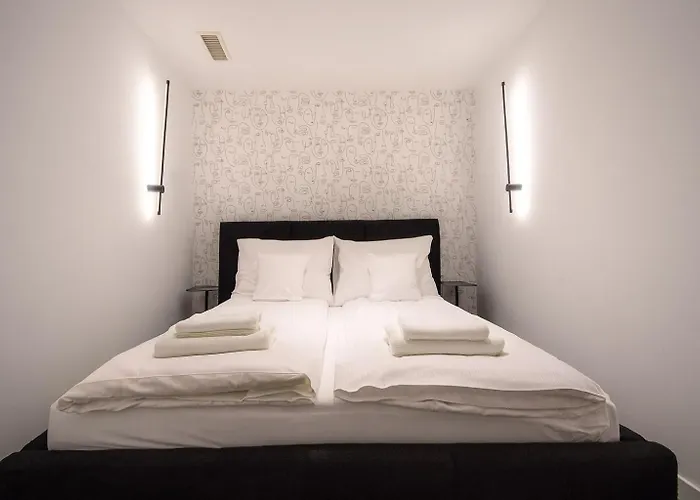 Wawel By Noah * Cracovie